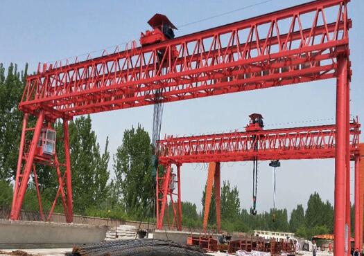 提梁機上方的吊桿裝置，單桿和雙桿有什么作用？