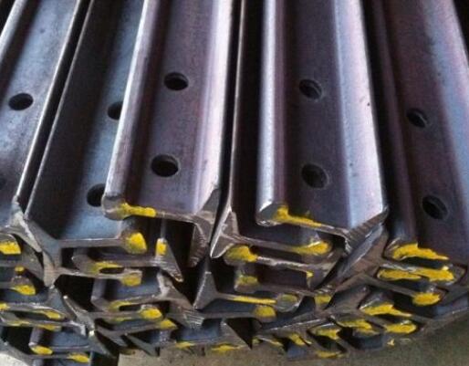 龍門吊軌道安裝、龍門吊軌道接地裝置