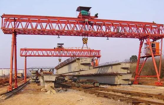 預制梁場用的龍門吊 預制梁場用的龍門吊