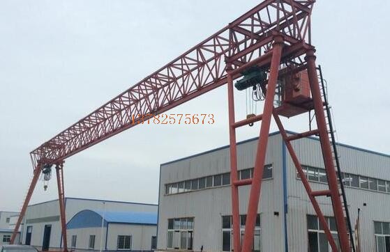 門式起重機的傳動系統(tǒng)應怎樣維護保養(yǎng)？