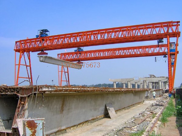 龍門吊門式起重機操作人員的培訓和考核有哪些具體要求？