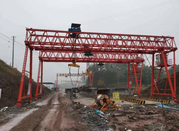 制梁場(chǎng)龍門吊的控制系統(tǒng)和操作方式有何特點(diǎn)？